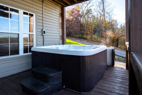 Gone Fishing Lake Lodge Lakefront Game Room Hot Tub Boat Ramp Floating Swimming Dock and Fire Pit - image 17
