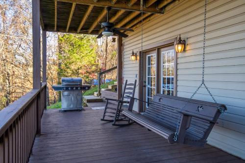 Gone Fishing Lake Lodge Lakefront Game Room Hot Tub Boat Ramp Floating Swimming Dock and Fire Pit - image 13