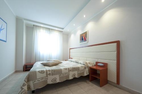 Beverly Park Residence - image 2