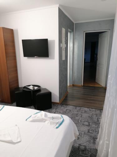 Hotel Hobby - image 8