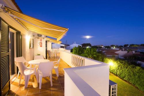 Balcony/terrace, Nuvolet Apartaments in Menorca