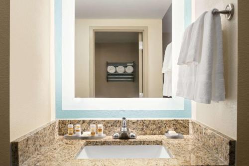 La Quinta Inn & Suites by Wyndham Richmond-Midlothian in Midlothian, USA