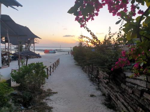 Ndiro Beach House Kendwa – Kendwa