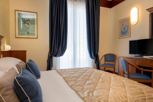 Bellevue Hotel Room Type - Triple Room with Terrace Bellevue Hotel Room Type - Triple Room with Terrace