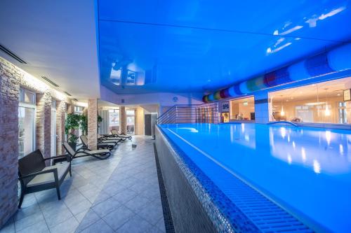 Spa, Sky Business Hotel in 萊格尼察市中心