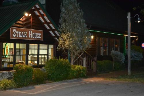 Moo Moo Meadows cabin - image 6