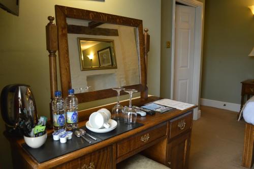 Brigands Inn - image 8