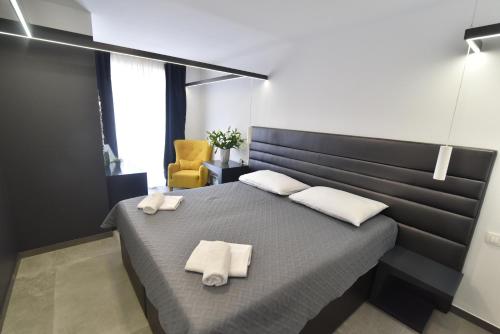 Mido Rooms