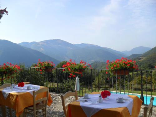 陽台/露台, 羅卡加麗農莊 (Agriturismo Roccagelli) in 瓦洛迪內拉