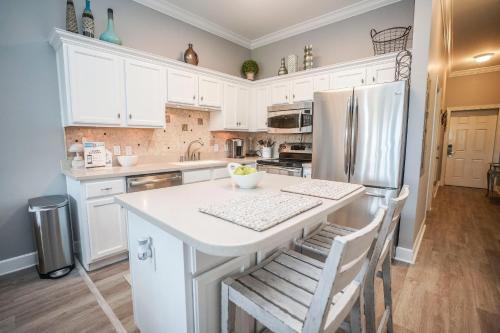 Seagrove Highlands by Panhandle Getaways - main image