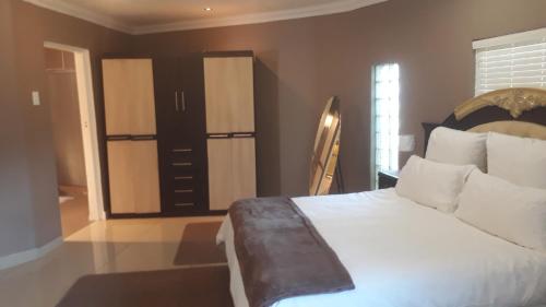 Robertsham (Halaal) Self Catering Cottages 2, Johannesbourg (photo 10)