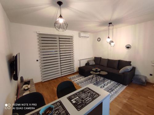 Bulevar apartmant - image 6