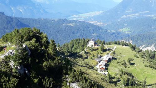 外部景觀, Ferienwohnung Irene Dorn // Andechs in 安德希斯
