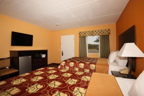 Budgetel Inn Glens Falls-Lake George - image 2