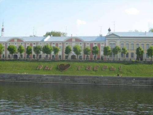 Апартаменты на набережнои Степана Разина 15