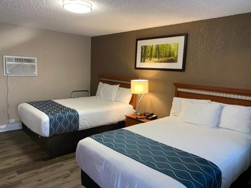 Champlain Motor Inn Pembroke