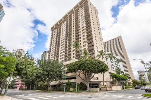 2140 Kuhio Ave #607 - image 8