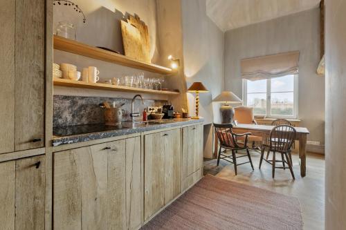 Apartment image 10