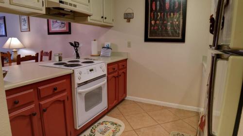 Aspen Park #D-3 ( 2-Bedroom Condo ) condo - image 3