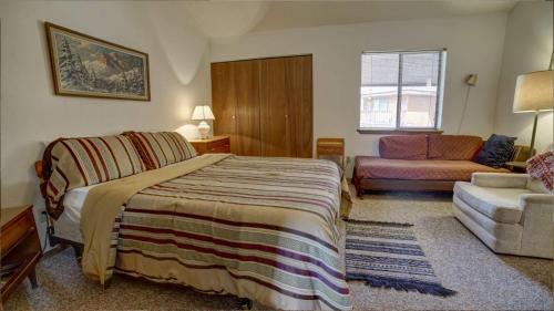 Angel Fire Chalet #18 - 1 Bedroom - image 2