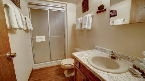 Racquet Club #150 Condo - image 2
