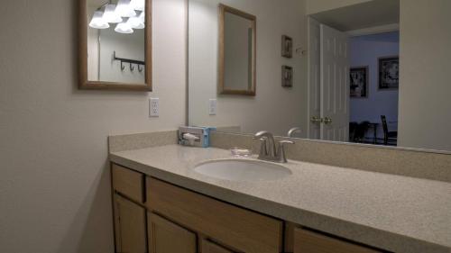 Mountain Spirit #203 condo - image 5