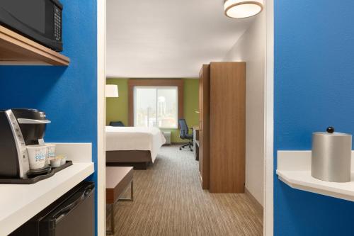Holiday Inn Express Hotel & Suites Merced in Merced (CA)
