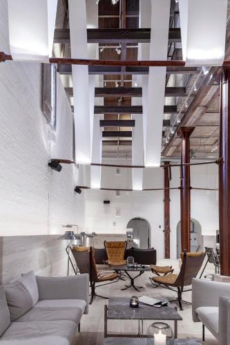 288128101 Hotel Ottilia