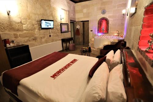 Orion Cave Hotel - image 13