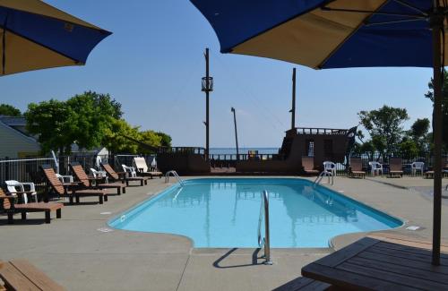 Swimming pool, South Beach Resort Hotel in Marblehead (OH)