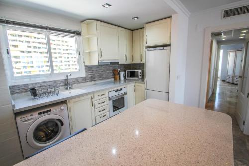 Angel - sea view apartment in Calpe - image 5