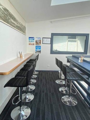 Queen Victoria Hostel – Melbourne, GA
