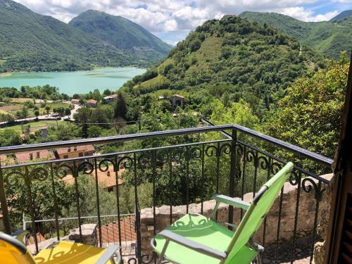 Erkély/terasz, Casa con terrazzo vista Lago - LAKEHOLIDAY IT in Castel Di Tora
