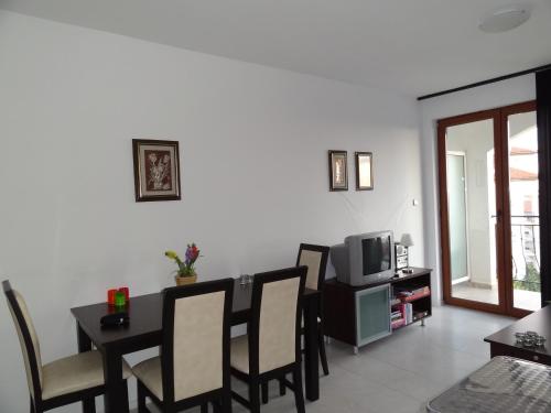 Two-Bedroom Apartment image 3