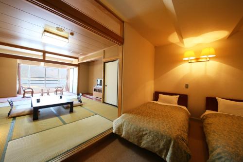 Room with Tatami Area and Lake View