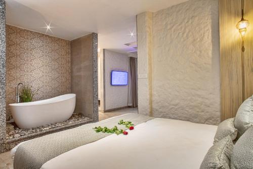 288163691 Arushi Boutique Hotel