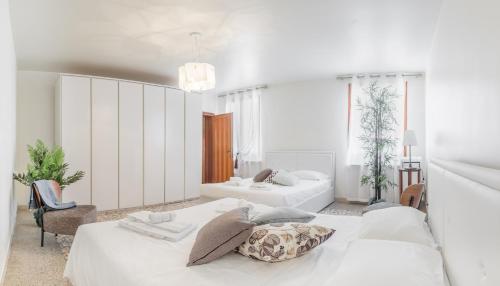 Venice Luxury Palace - image 6