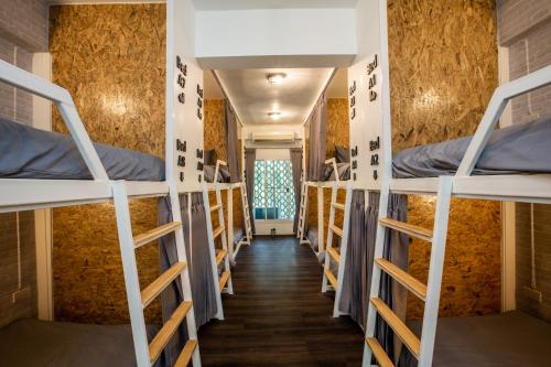 1 twin bed