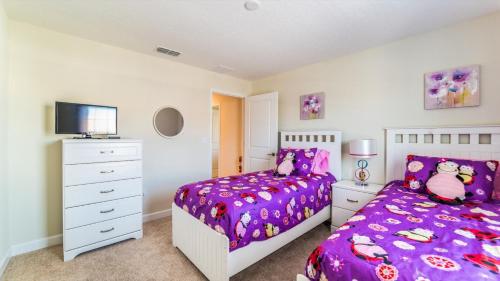 Beautiful 5 Star Townhome on Storey Lake Resort with Private Pool Orlando Townhome 4807 - image 5