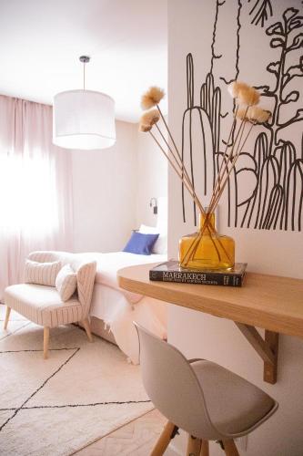 Deluxe Room image 3