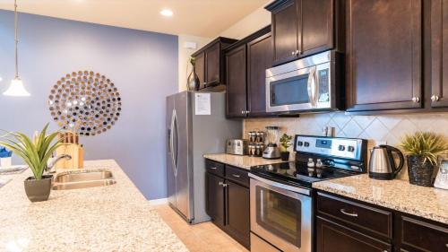 Beautiful 5 Star Villa on Windsor at Westside Resort with Private Pool Orlando Villa 4917 - image 2