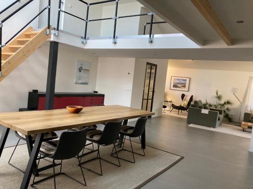 บริการและสิ่งอำนวยความสะดวก, Luxe vakantiehuis met sauna De Barn Bergen in เคสท์