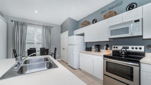 Beautiful 5 Star Villa with Private Pool on the Prestigious Windsor Palms Resort Orlando Villa 4886 - image 2