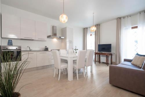 Venice Luxury Palace - image 2