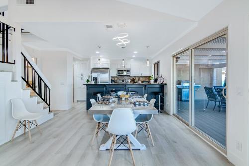 Panoramic Ocean Views - 15-Minute Walk to Beach condo - image 6