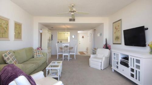 Luxury 5 Star Apartment on The Anchorage Siesta Key Apartment 1018 - image 2