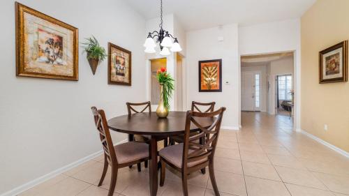 Luxury Contemporary Style Villa on Windsor Hills Resort Orlando Villa 5006 - image 2
