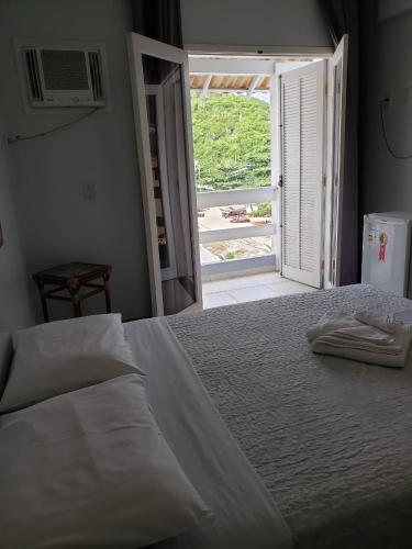 Deluxe Double Room with Side Sea View image 5