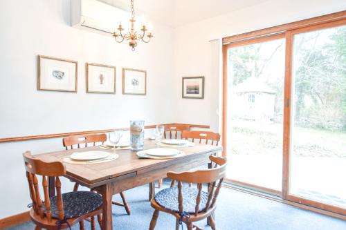 533 Bike to Nauset Beach or Walk to Mill Pond from this Charming East Orleans Cottage - image 5