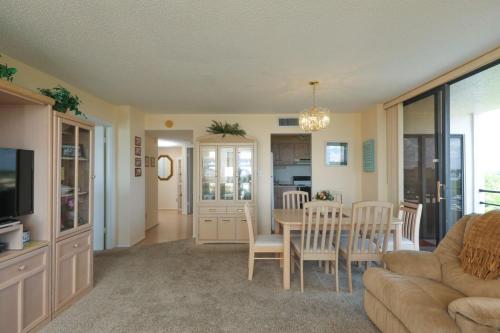 Perfect 2 Bedroom Apartment on The Anchorage Siesta Key Apartment 1025 - image 3